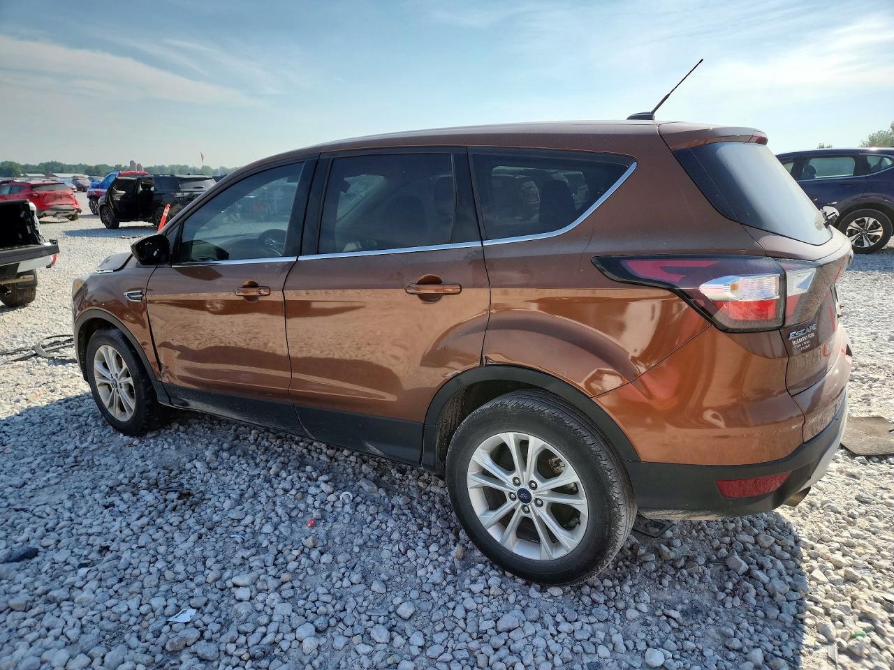 2017 FORD ESCAPE SE — снимка 2