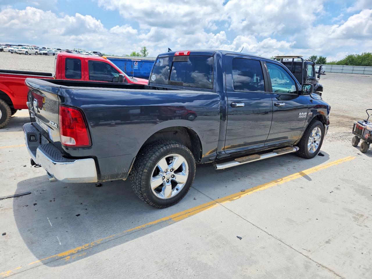2015 RAM 1500 SLT — снимка 3
