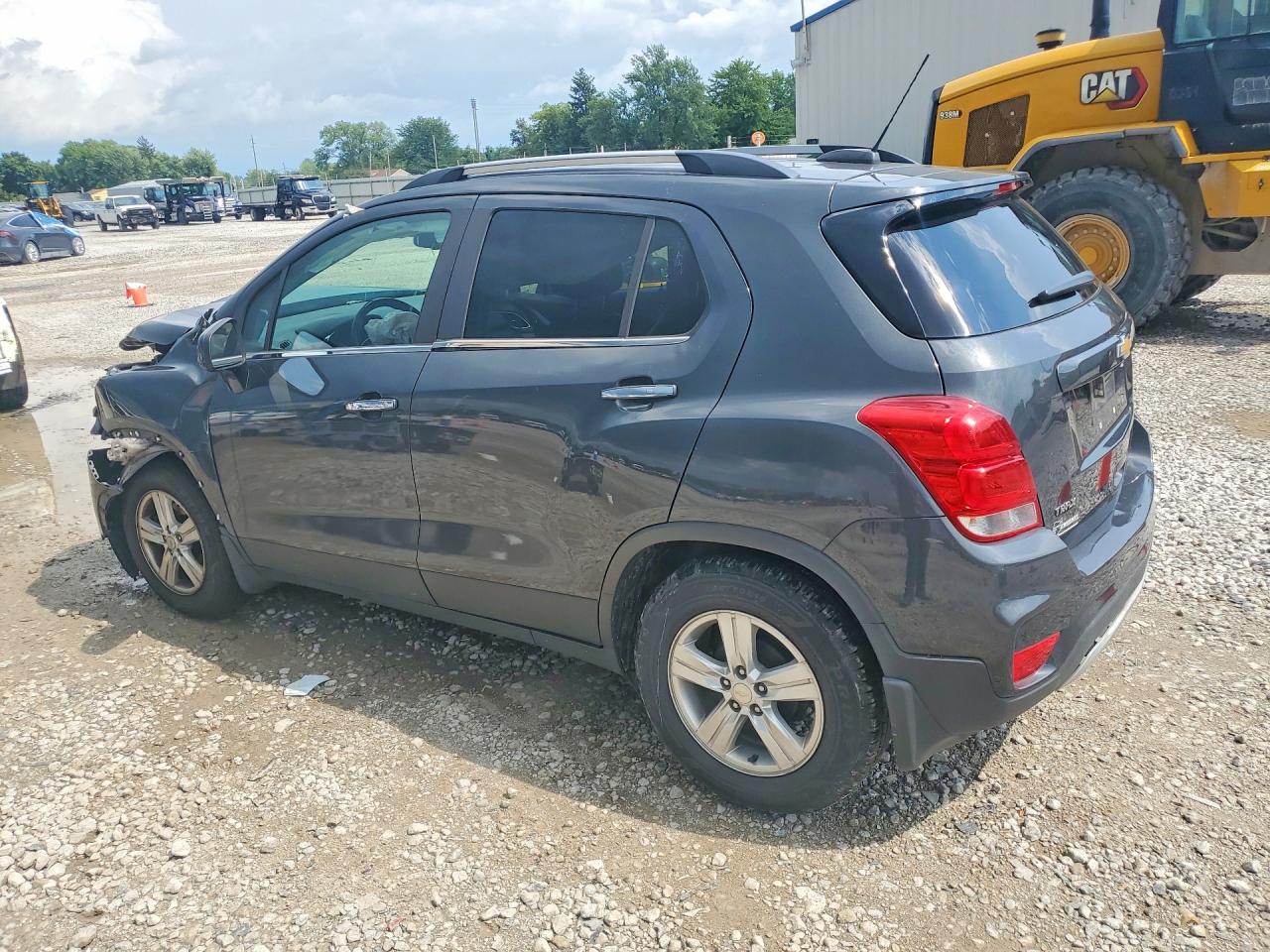 2017 CHEVROLET TRAX 1LT — снимка 2