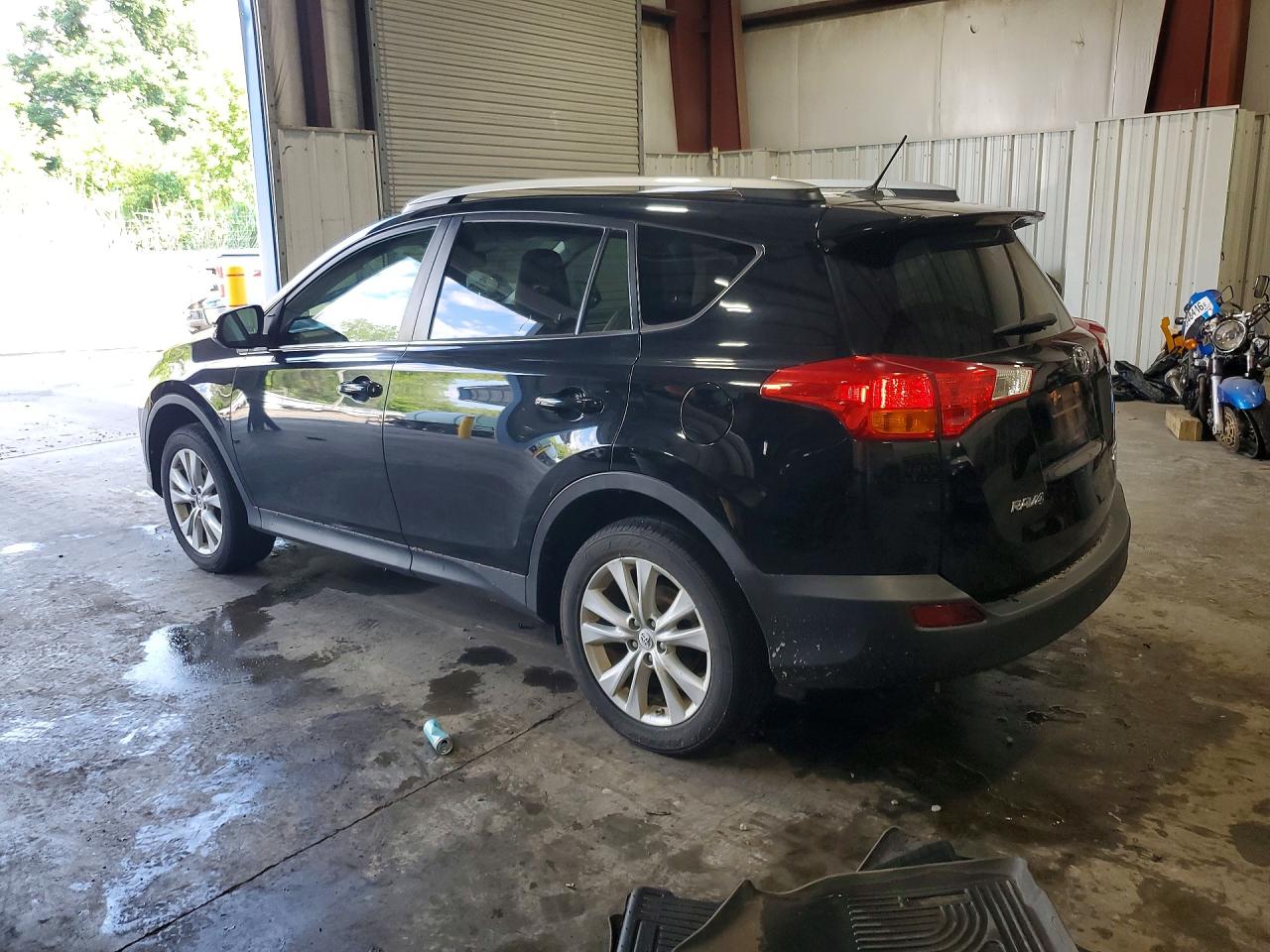 2015 TOYOTA RAV4 LIMITED — снимка 2