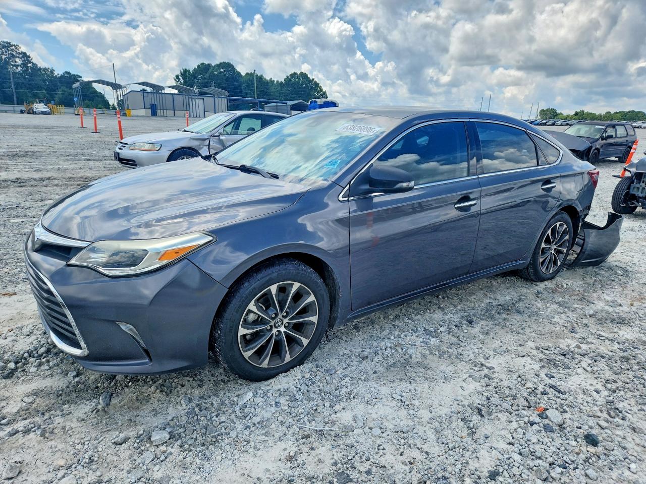 2016 TOYOTA AVALON XLE