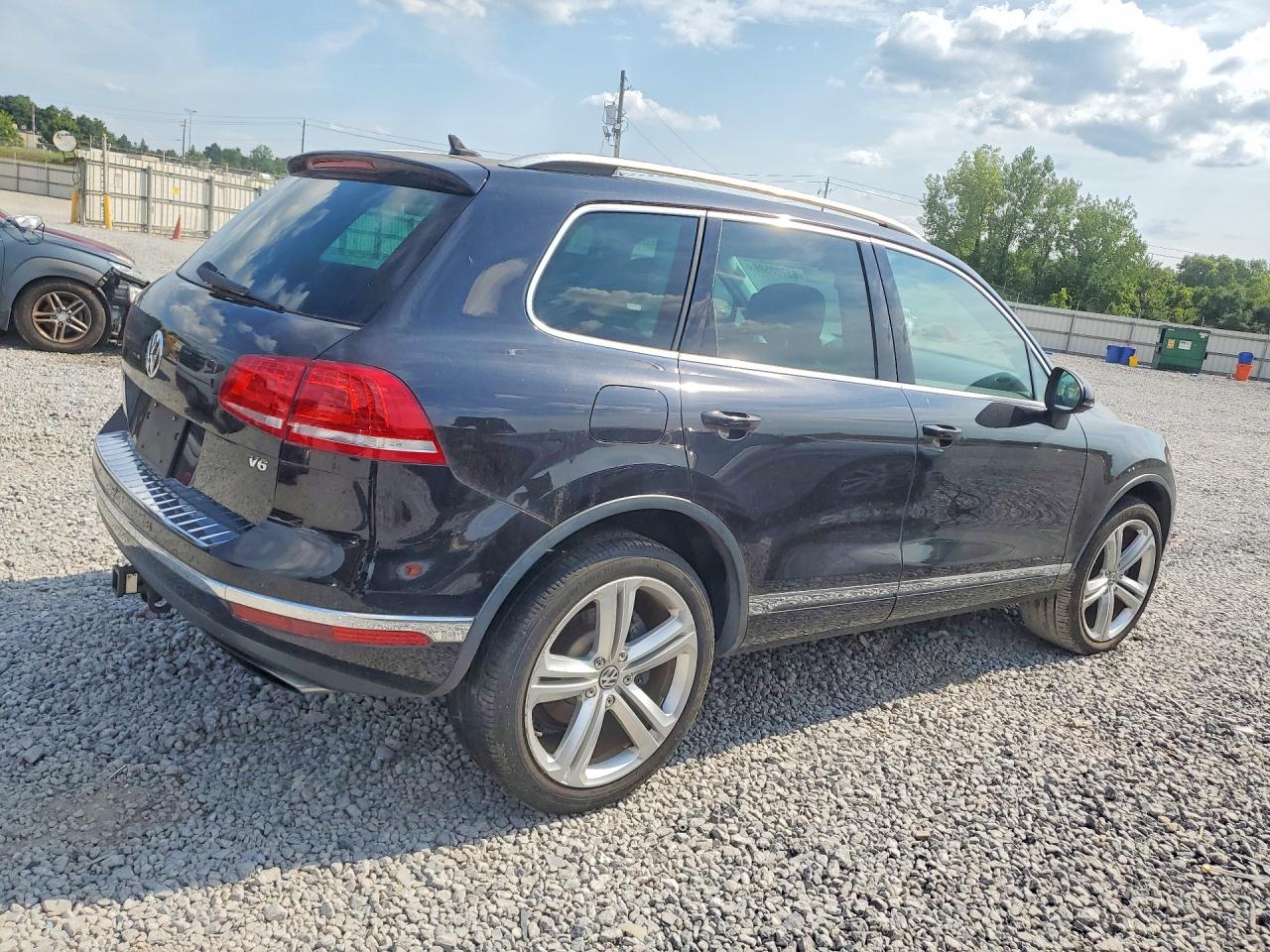 2017 VOLKSWAGEN TOUAREG EXECUTIVE — снимка 3