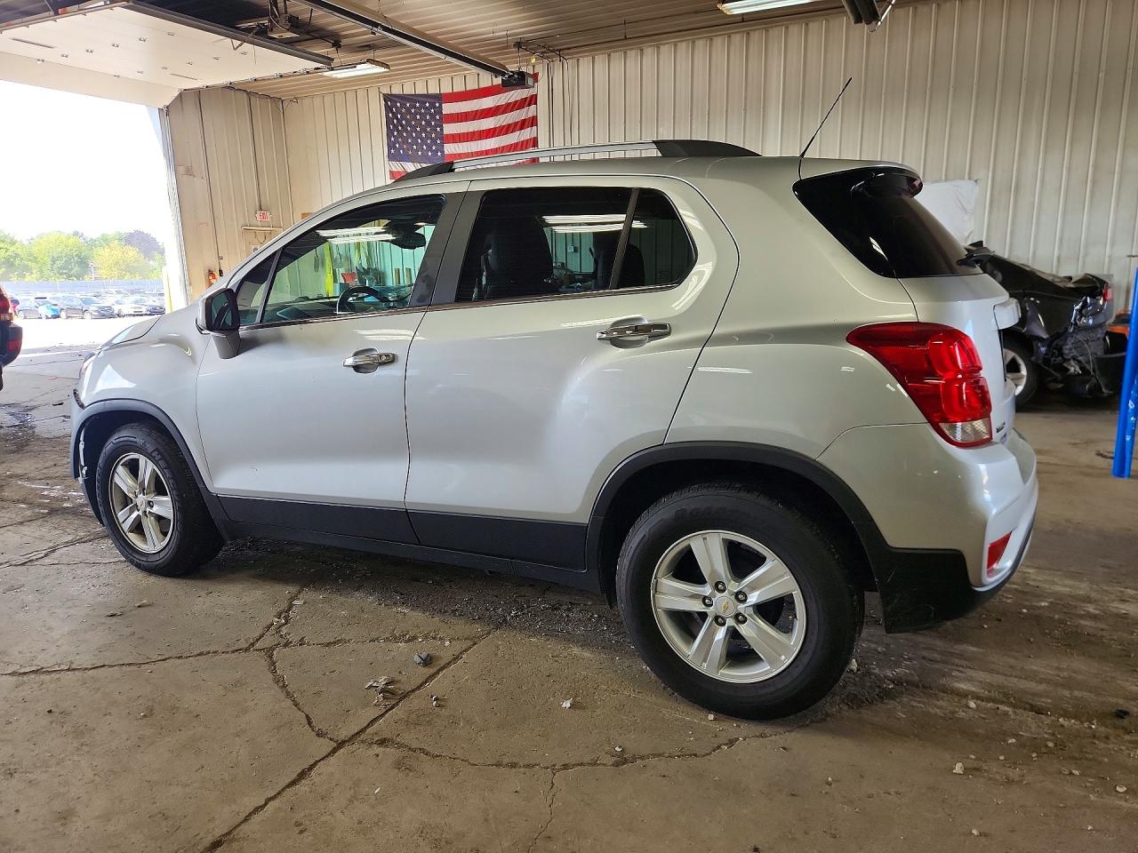 2020 CHEVROLET TRAX 1LT — снимка 2