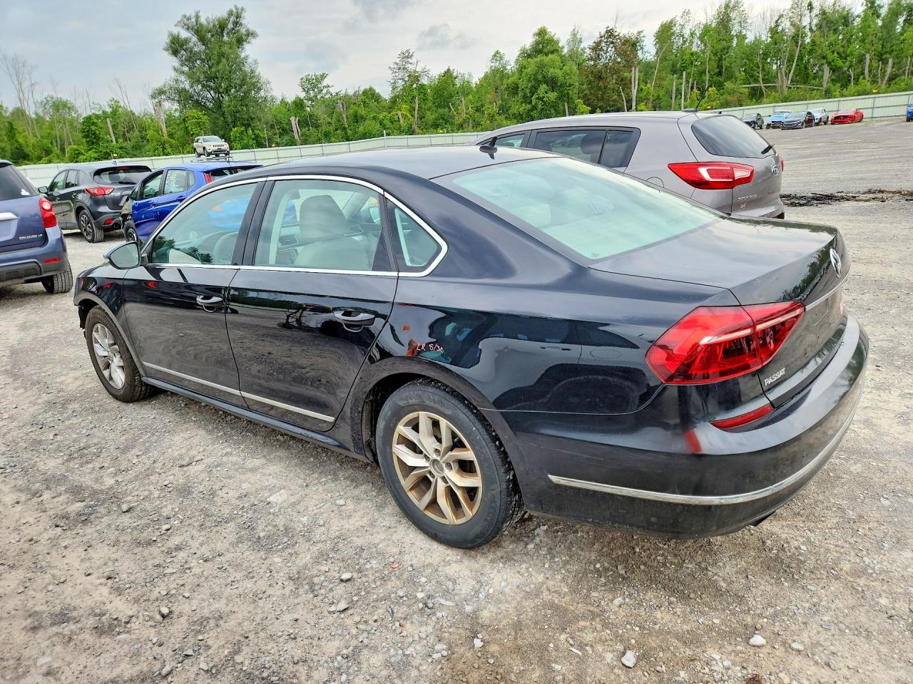 2017 VOLKSWAGEN PASSAT S — снимка 2