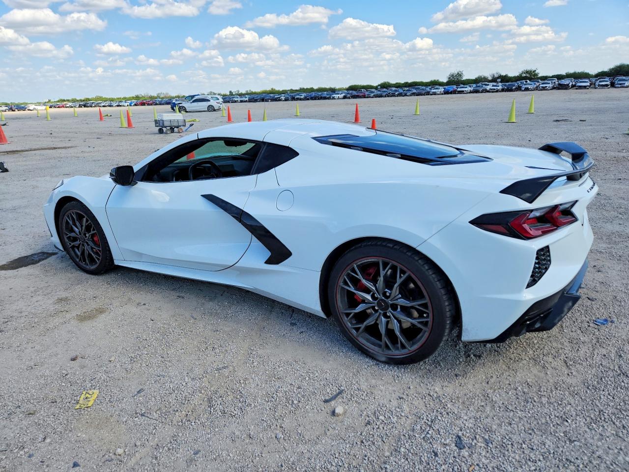 2024 CHEVROLET CORVETTE STINGRAY 1LT — снимка 2