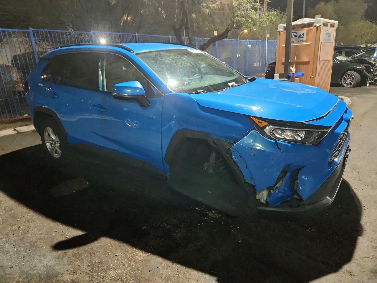 2021 TOYOTA RAV4 XLE — снимка 4