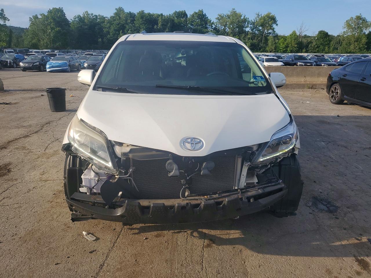 2015 TOYOTA SIENNA LIMITED PREMIUM 7-PASSENGER — снимка 5