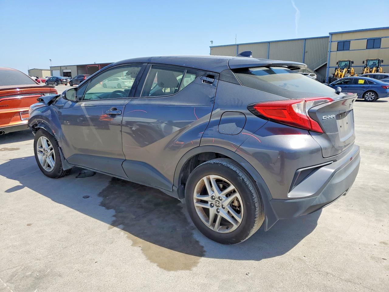 2021 TOYOTA C-HR LE — снимка 2