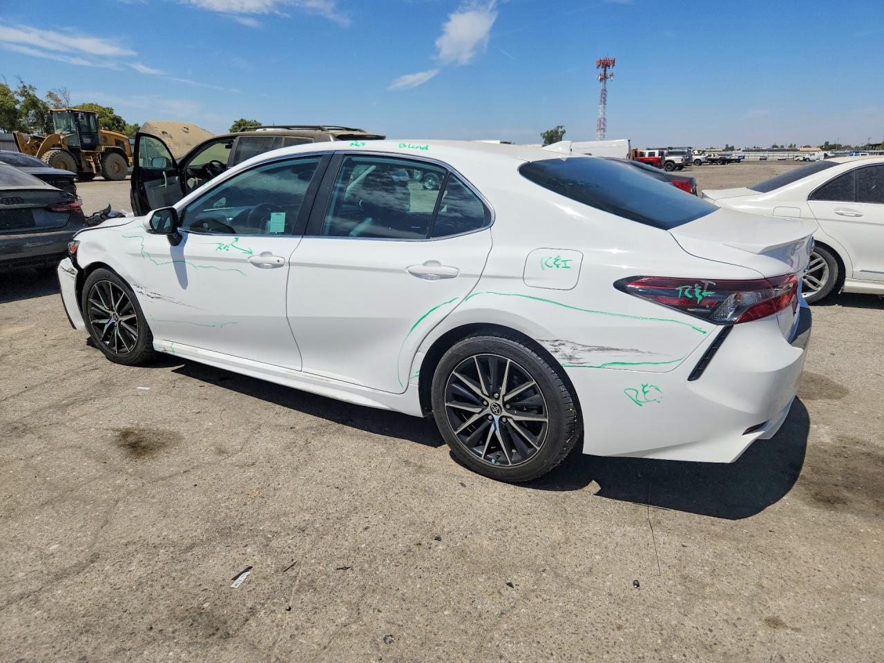 2022 TOYOTA CAMRY SE — снимка 2
