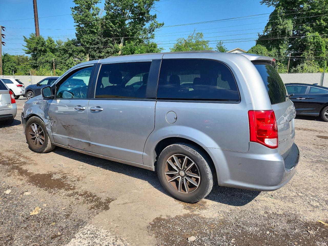 2018 DODGE GRAND CARAVAN GT — снимка 2
