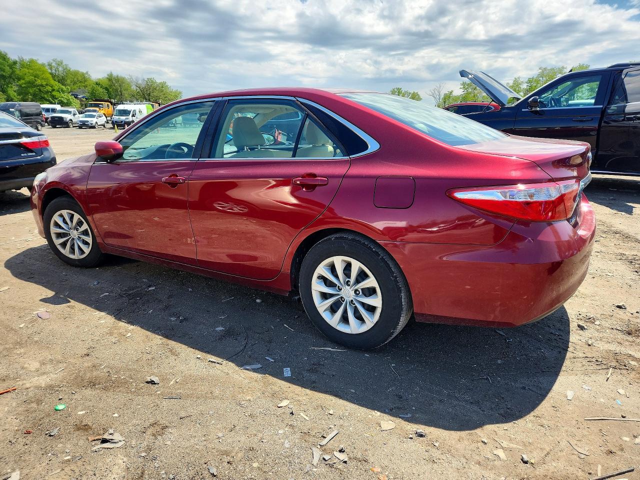 2017 TOYOTA CAMRY LE — снимка 2