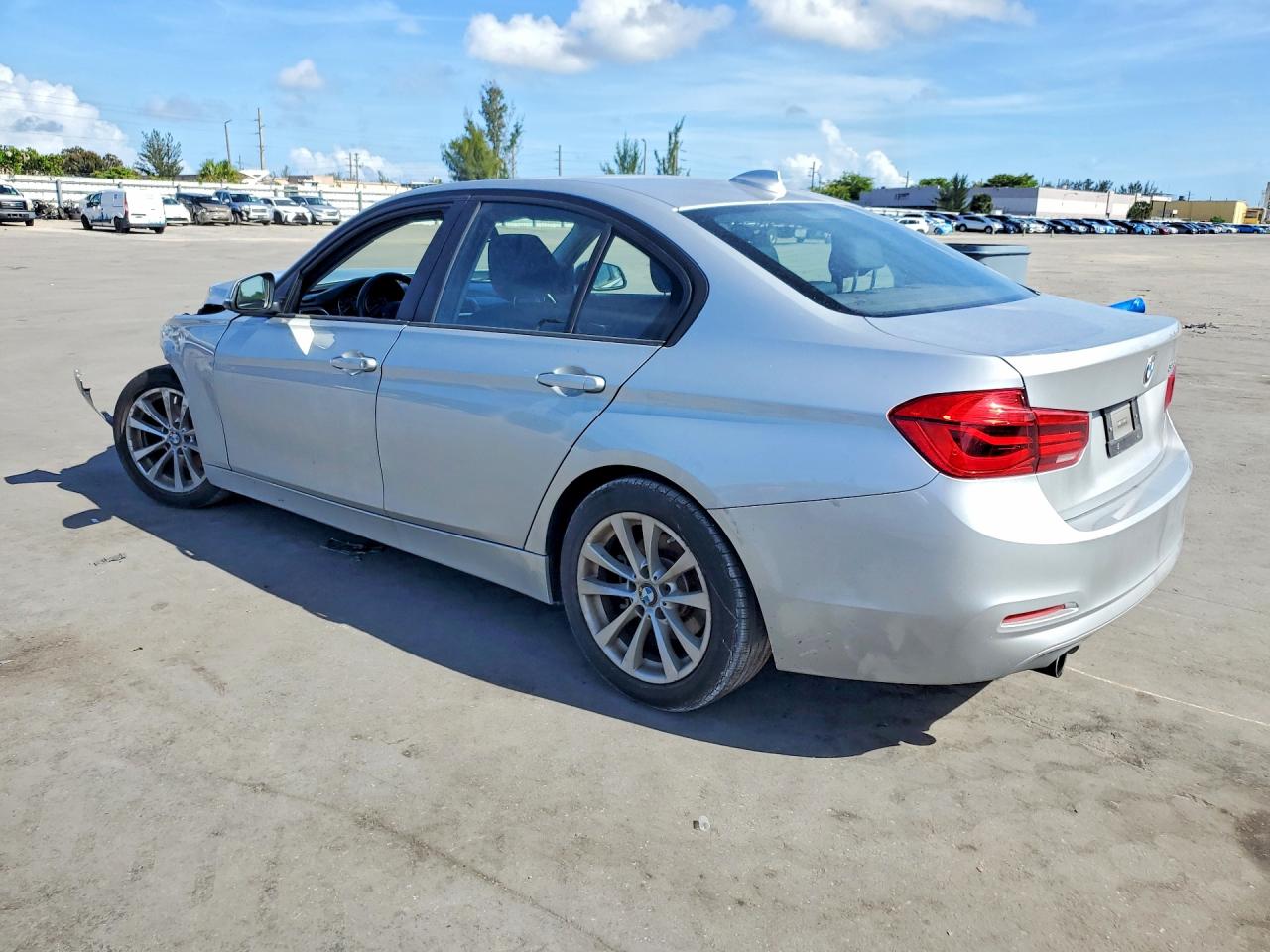 2018 BMW 320 I — снимка 2