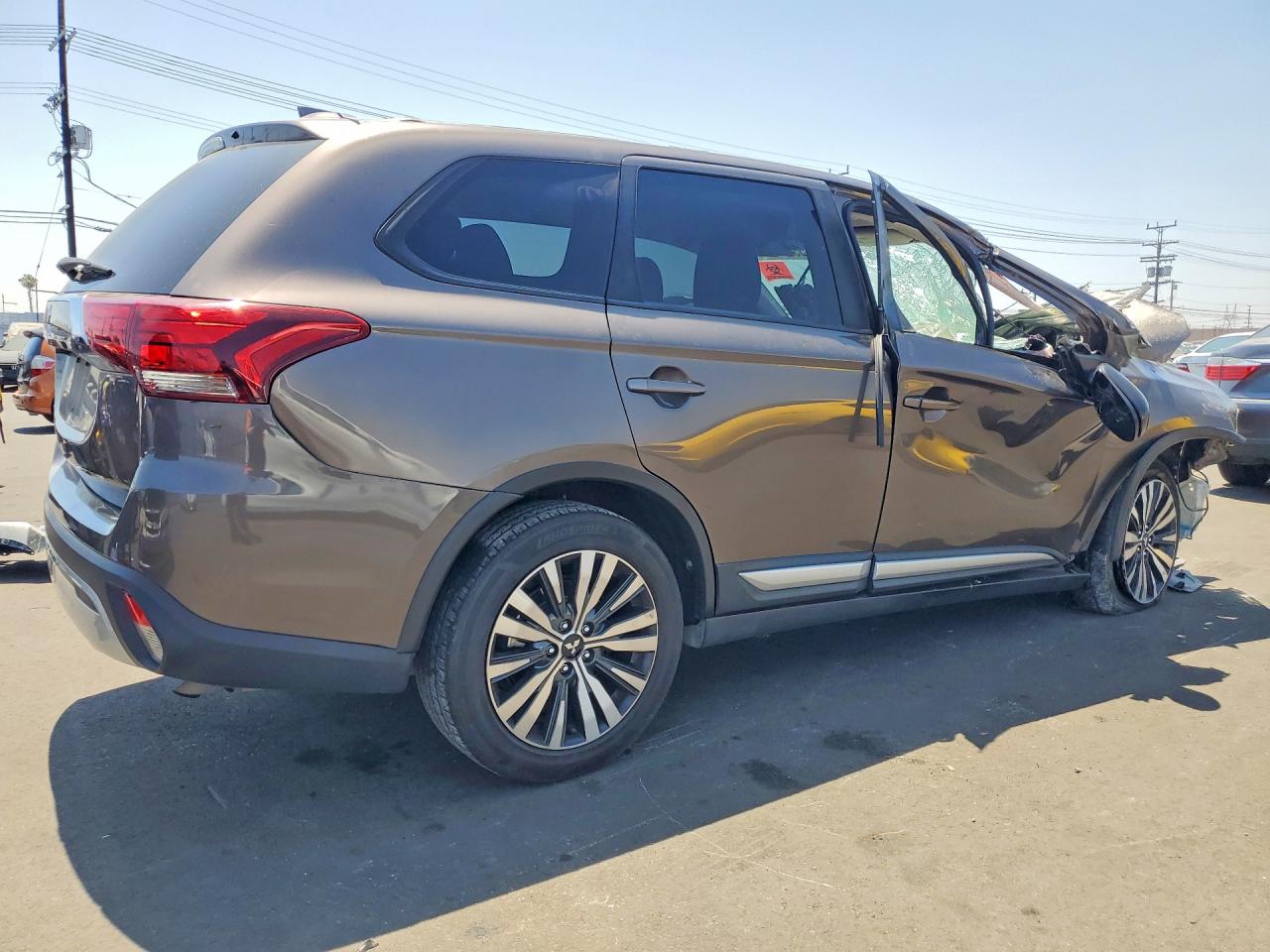 2020 MITSUBISHI OUTLANDER ES — снимка 3