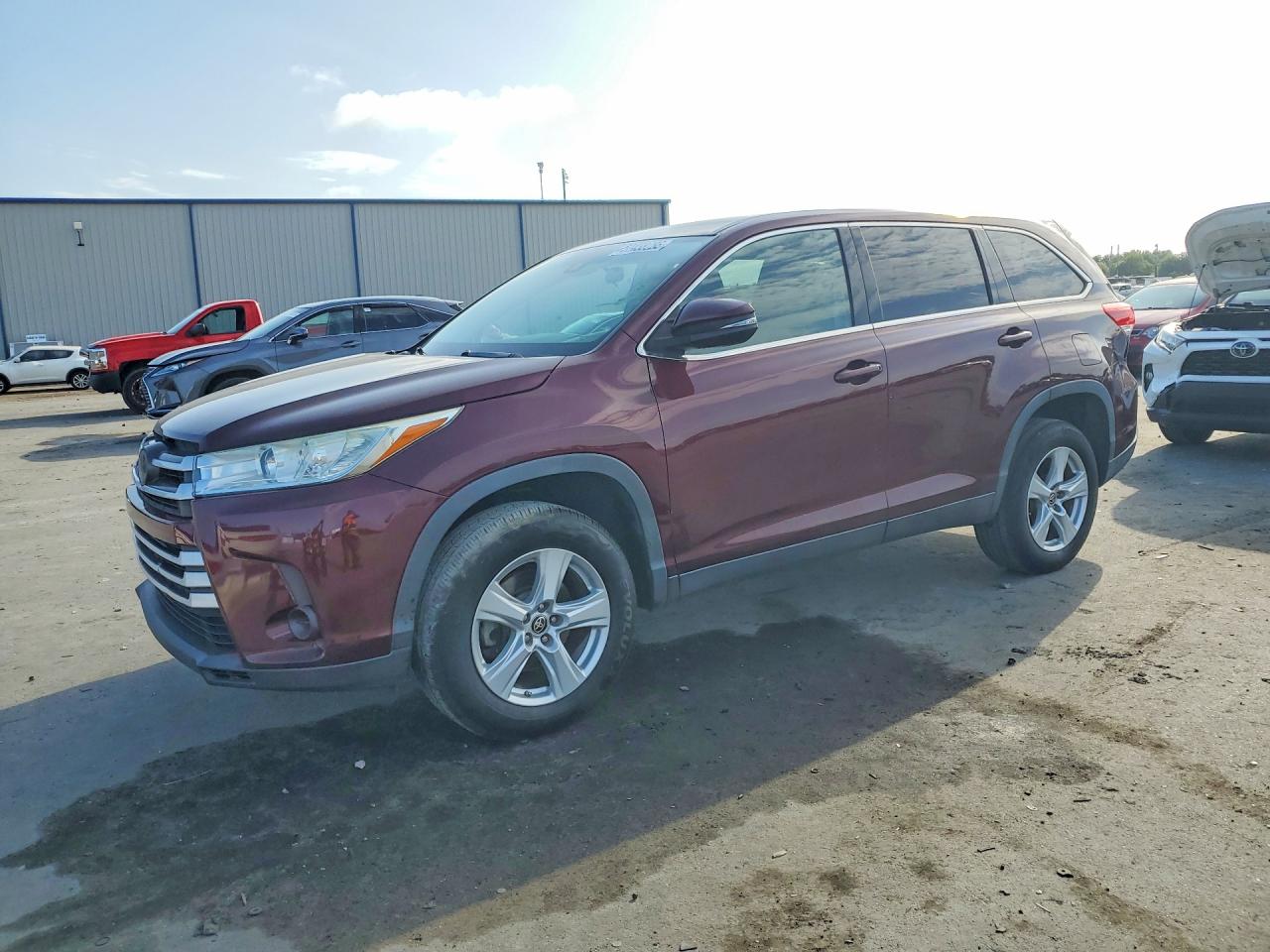 2019 TOYOTA HIGHLANDER LE