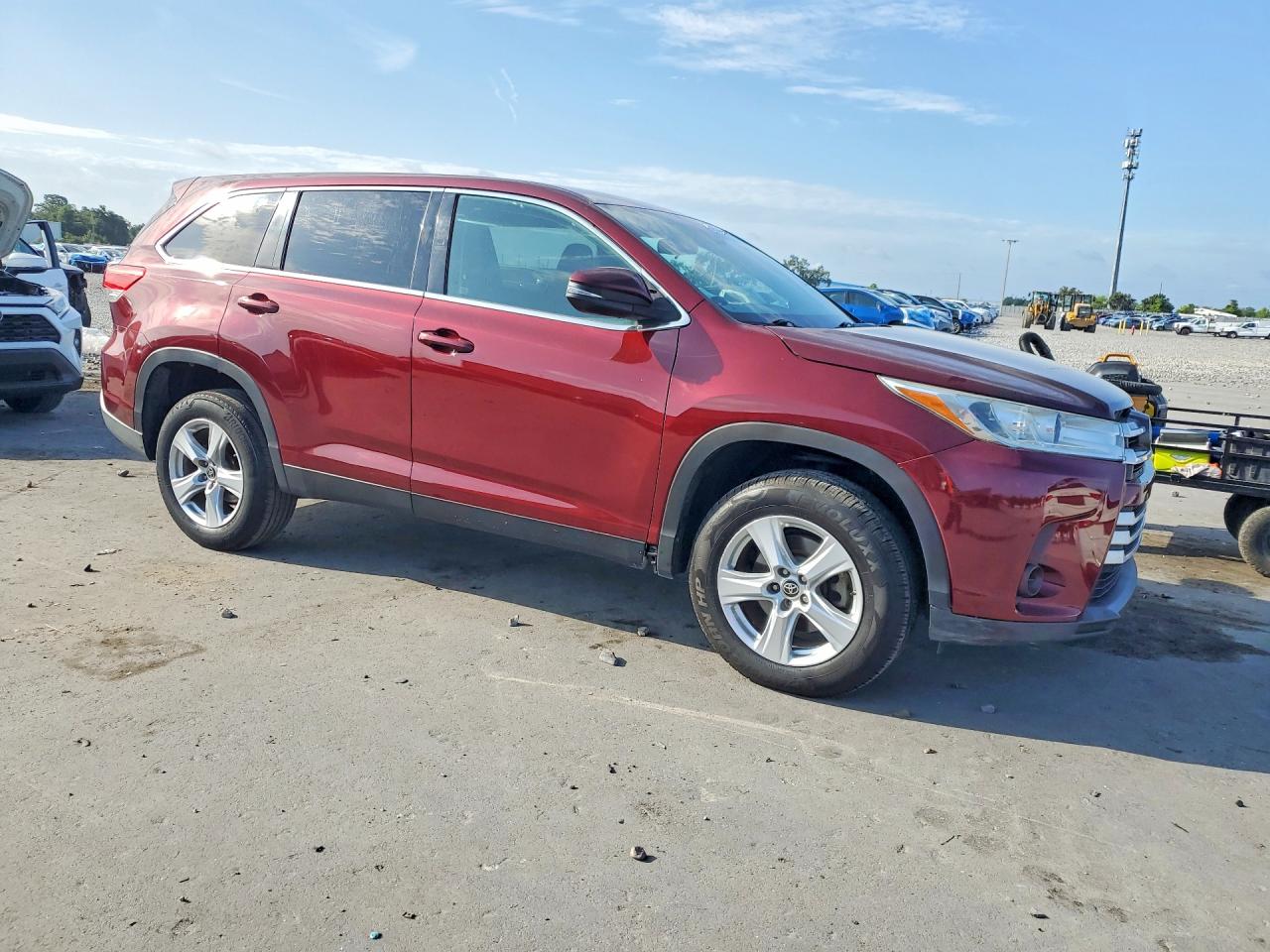 2019 TOYOTA HIGHLANDER LE — снимка 4