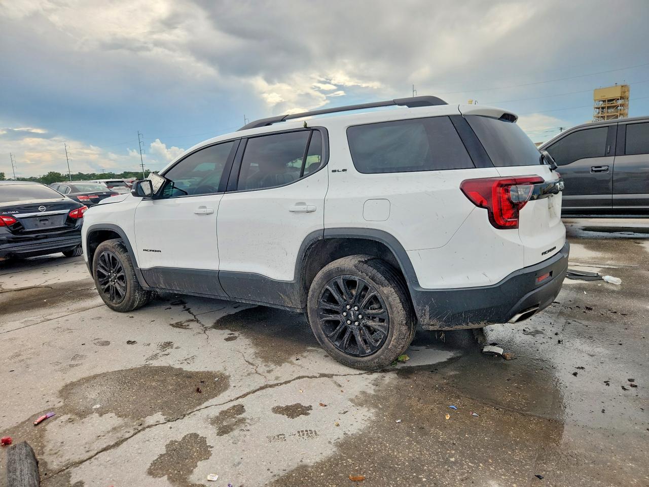 2023 GMC ACADIA SLE — снимка 2