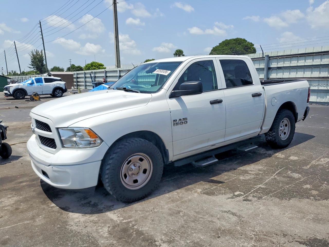 2015 RAM 1500 ST