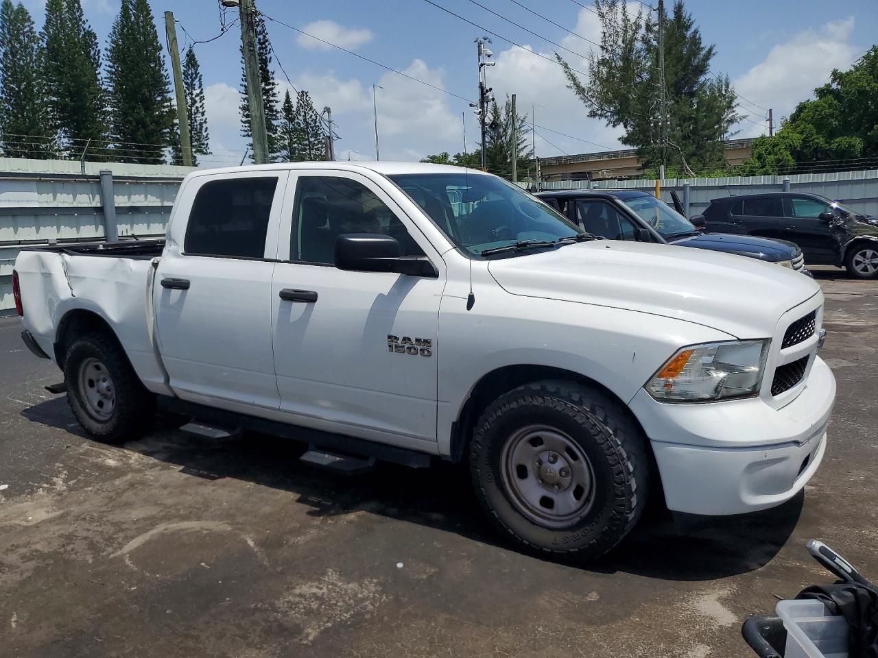 2015 RAM 1500 ST — снимка 4