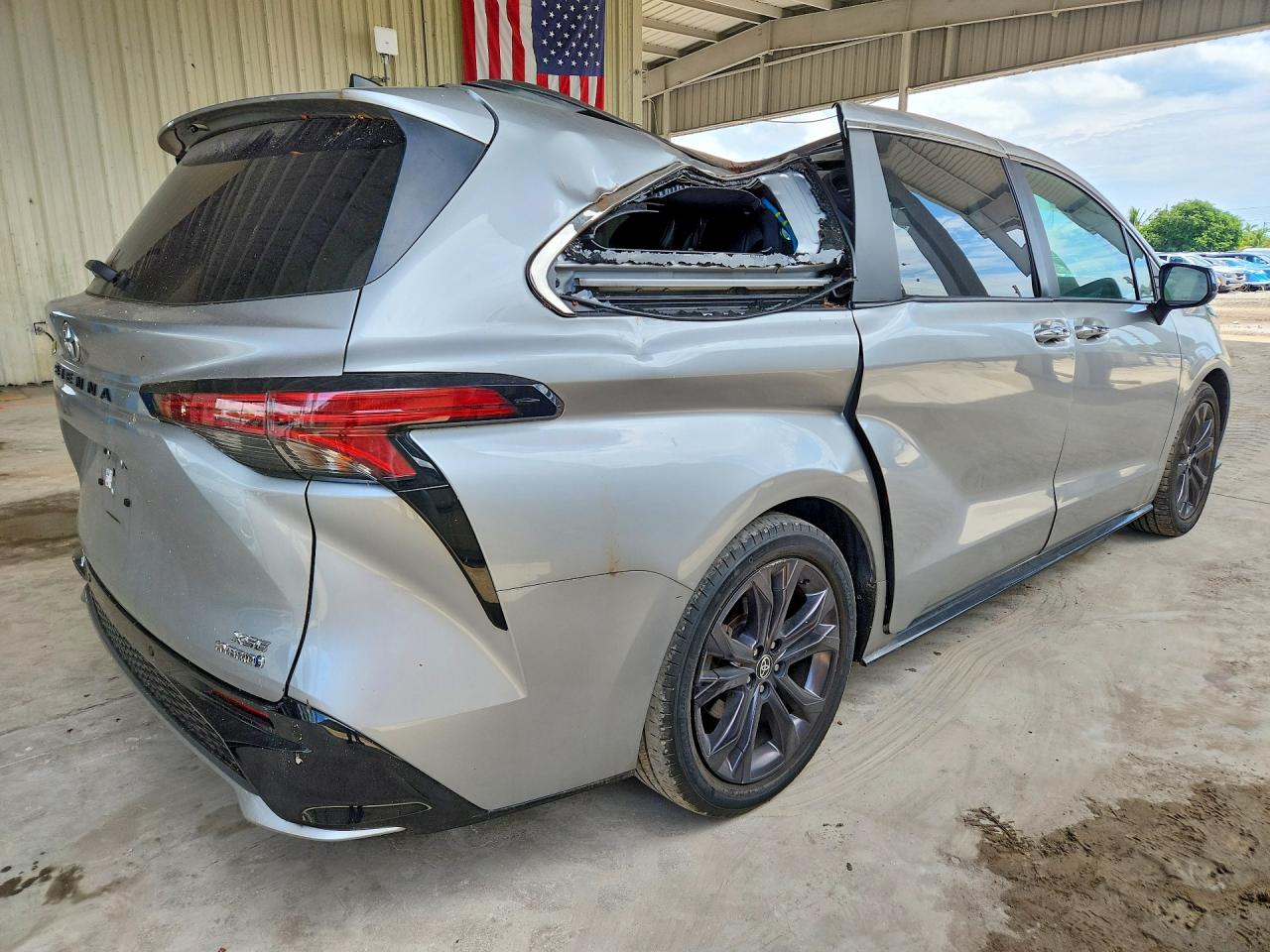 2023 TOYOTA SIENNA XSE 7-PASSENGER — снимка 3
