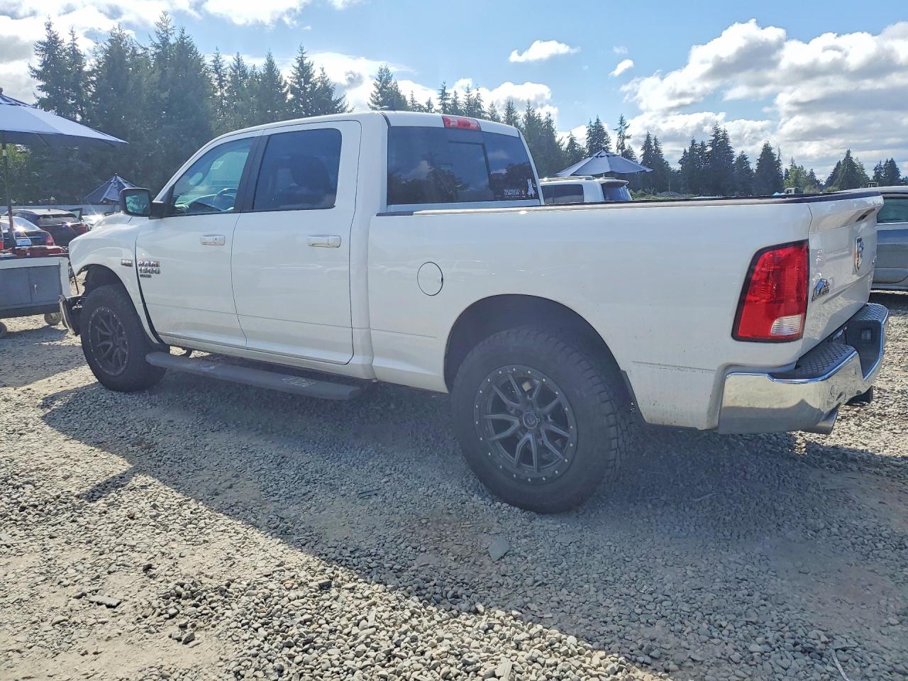 2019 RAM 1500 CLASSIC SLT — снимка 2