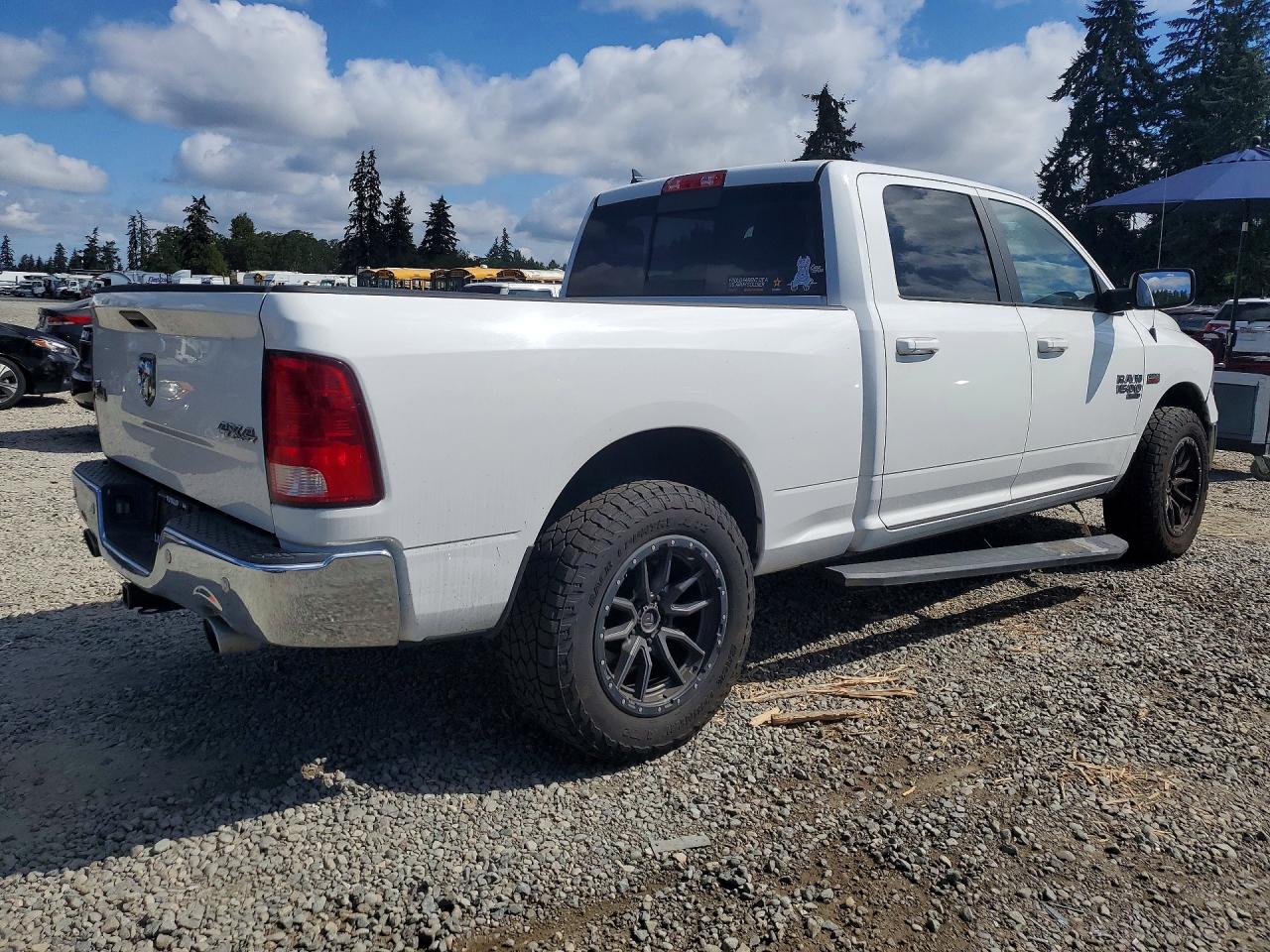 2019 RAM 1500 CLASSIC SLT — снимка 3