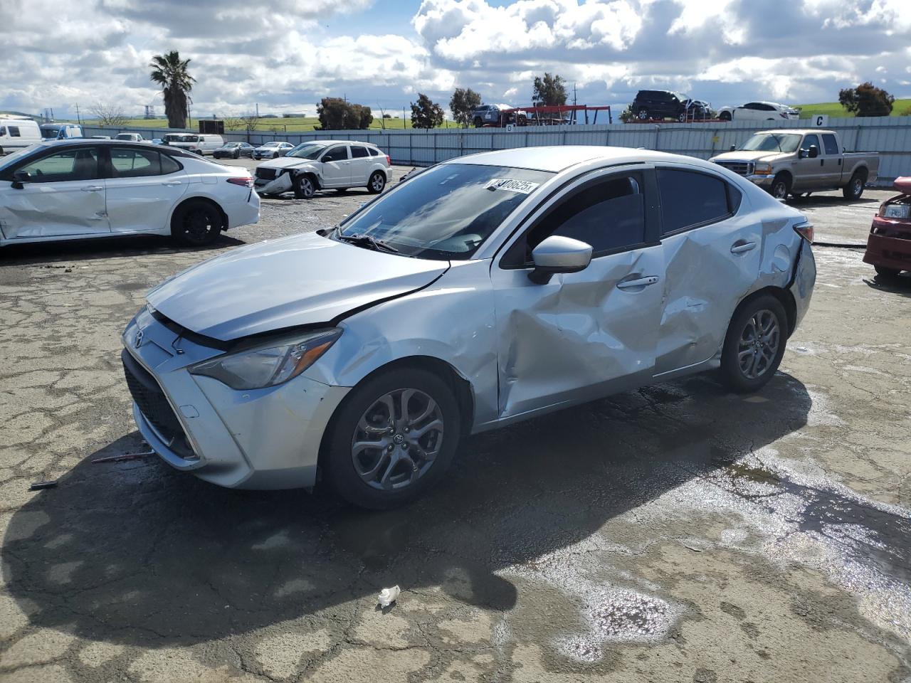 2019 TOYOTA YARIS L