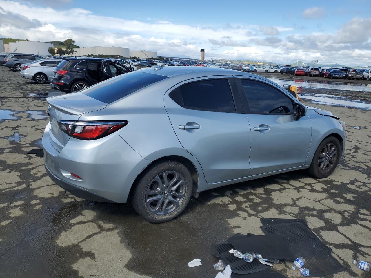 2019 TOYOTA YARIS L — снимка 3