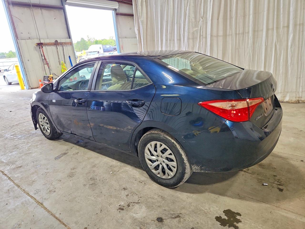 2018 TOYOTA COROLLA LE — снимка 2