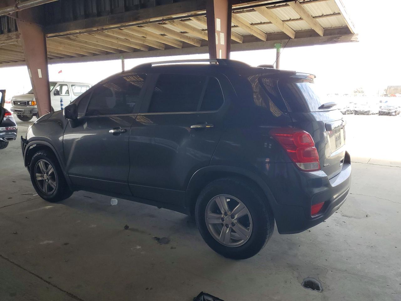 2019 CHEVROLET TRAX 1LT — снимка 2