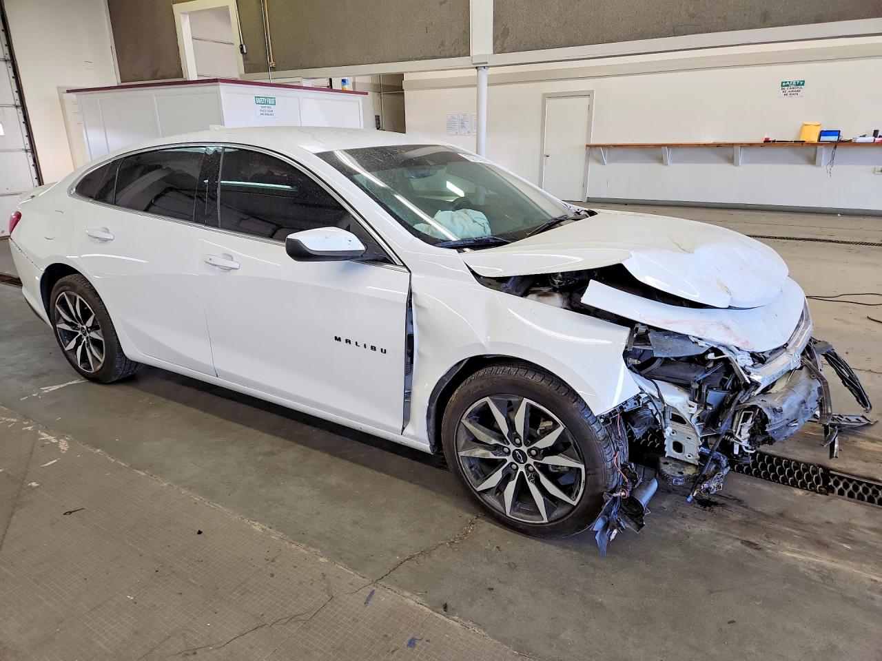 2025 CHEVROLET MALIBU RS — снимка 4