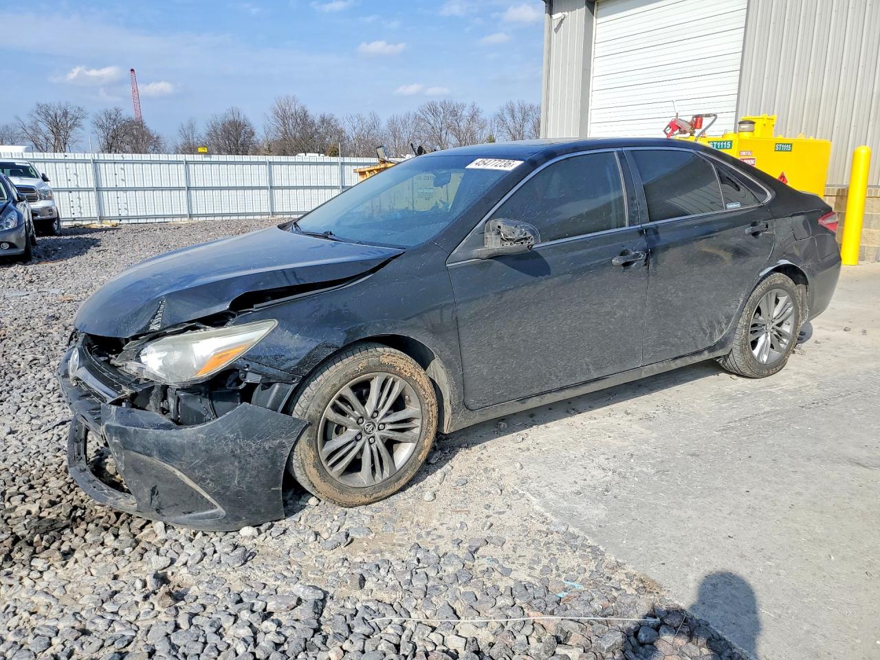 2015 TOYOTA CAMRY SE