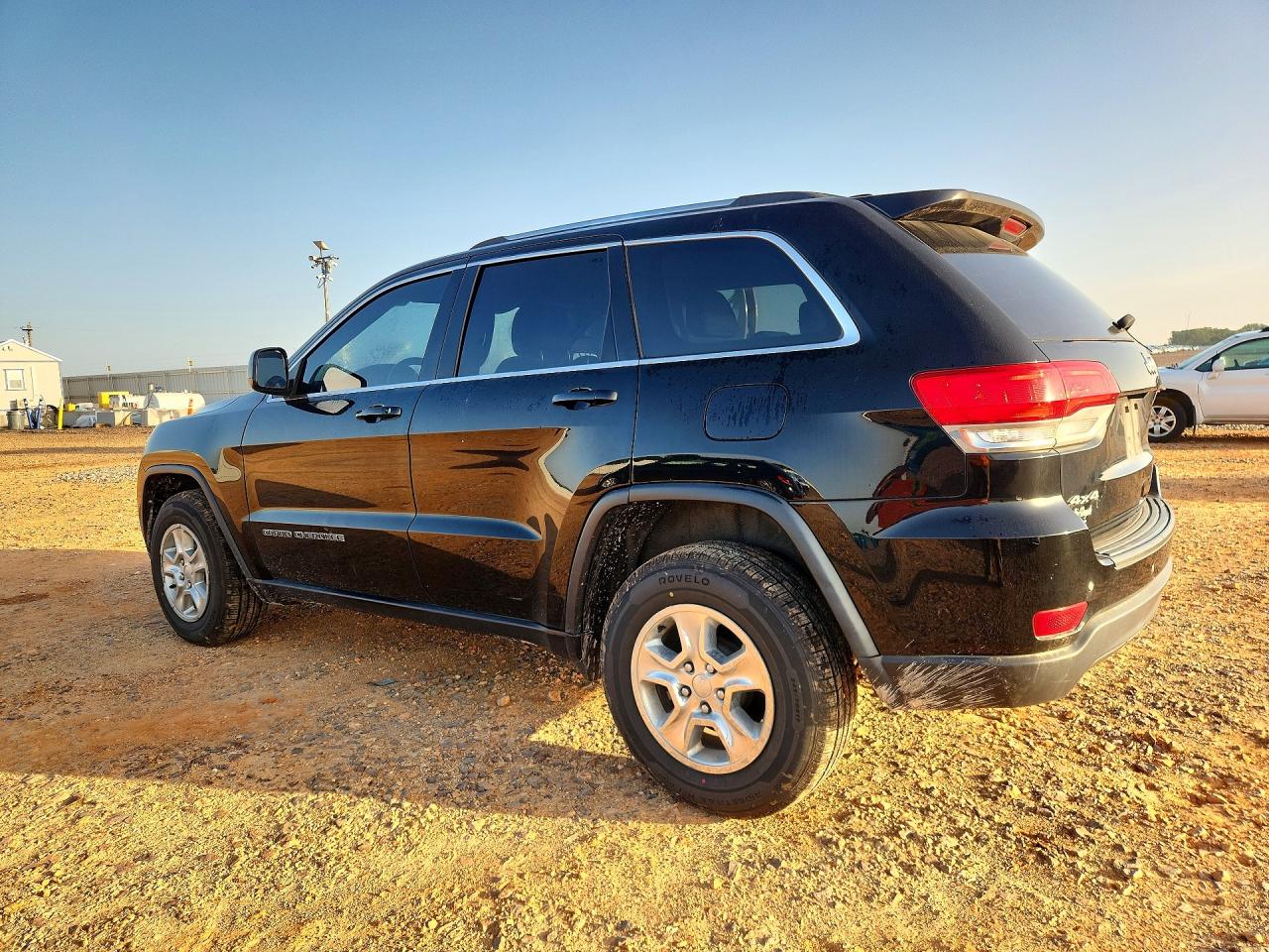 2017 JEEP GRAND CHEROKEE LAREDO — снимка 2