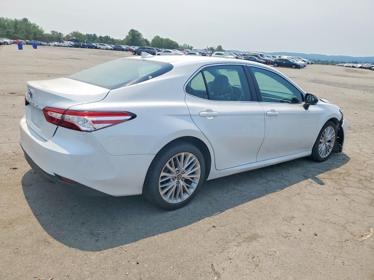2018 TOYOTA CAMRY HYBRID XLE — снимка 3