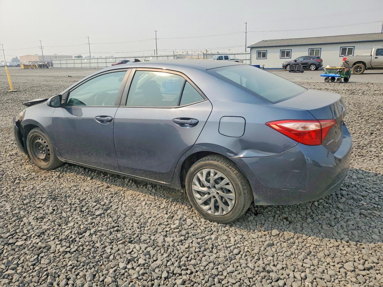 2018 TOYOTA COROLLA LE — снимка 2