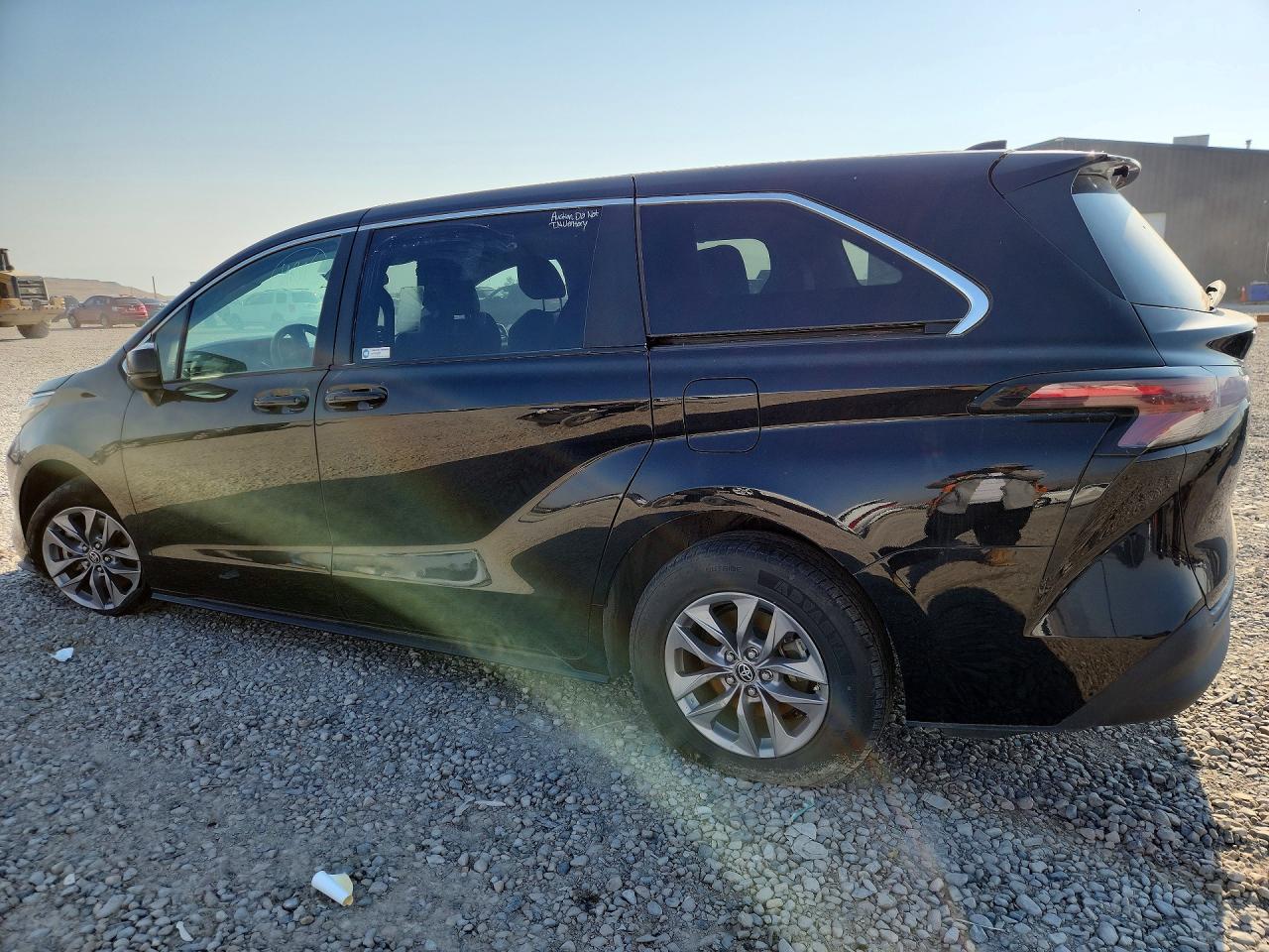 2023 TOYOTA SIENNA LE — снимка 2