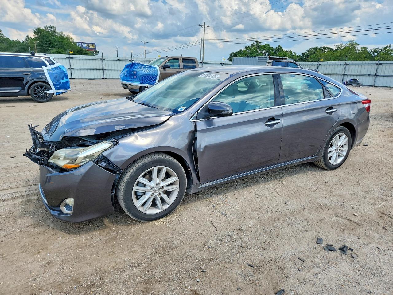 2015 TOYOTA AVALON XLE