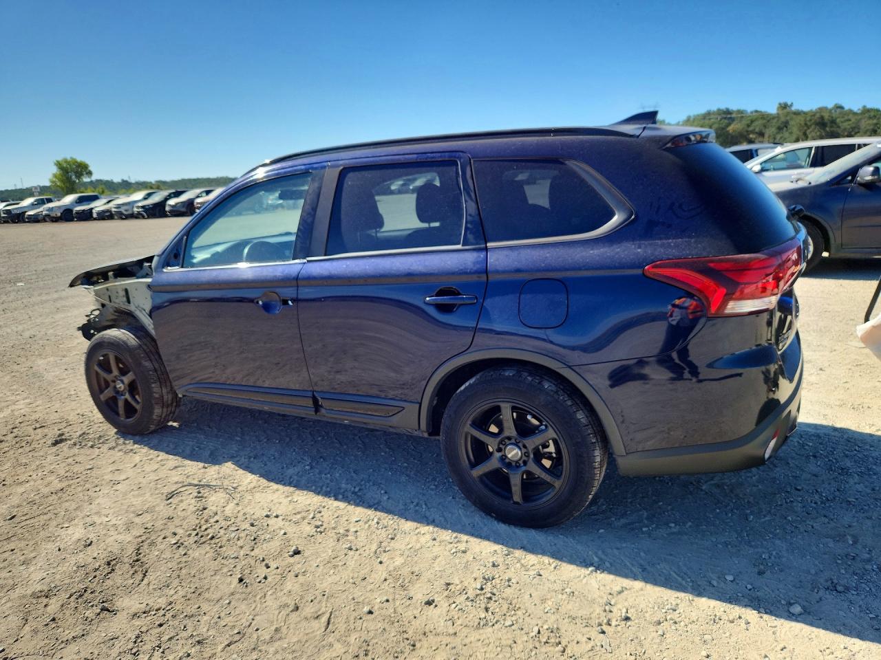 2018 MITSUBISHI OUTLANDER SE — снимка 2