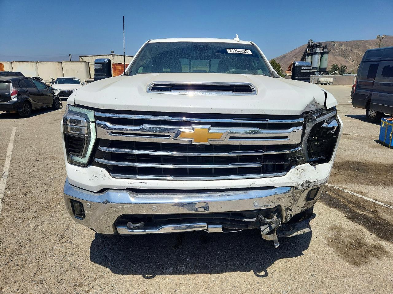 2024 CHEVROLET SILVERADO 3500 LTZ CREW CAB 4WD DIESEL — снимка 5