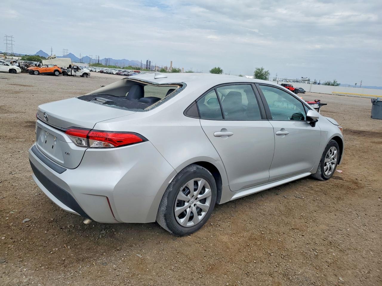 2021 TOYOTA COROLLA LE — снимка 3