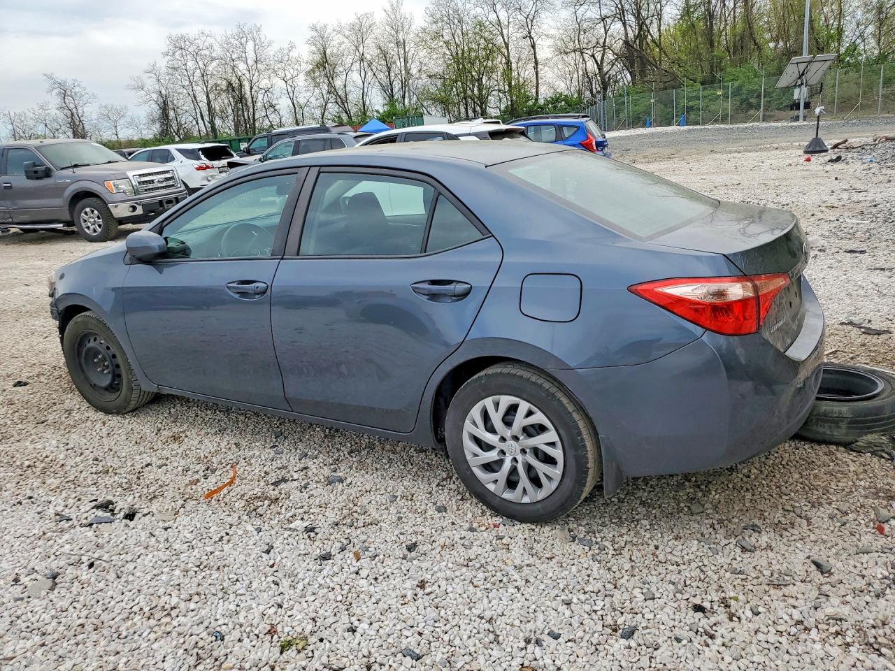 2017 TOYOTA COROLLA LE — снимка 2