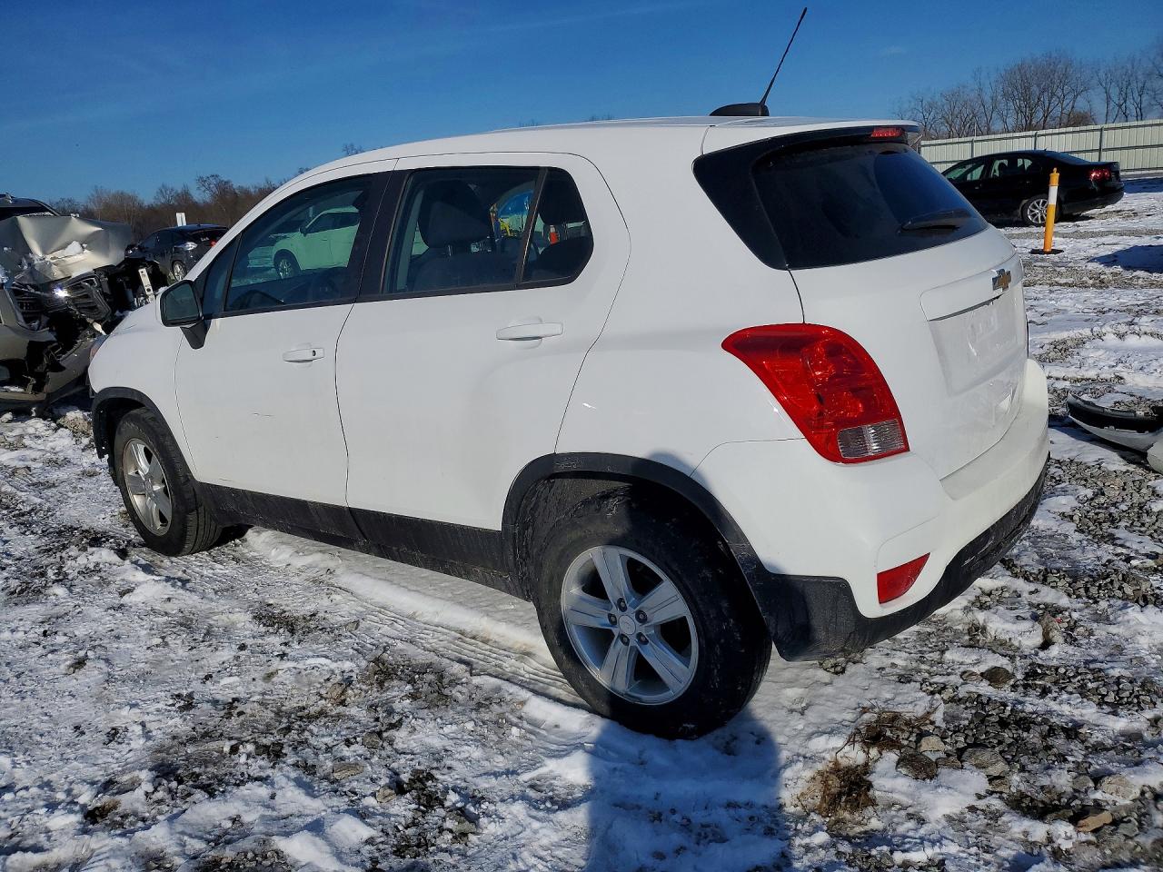 2019 CHEVROLET TRAX LS — снимка 2
