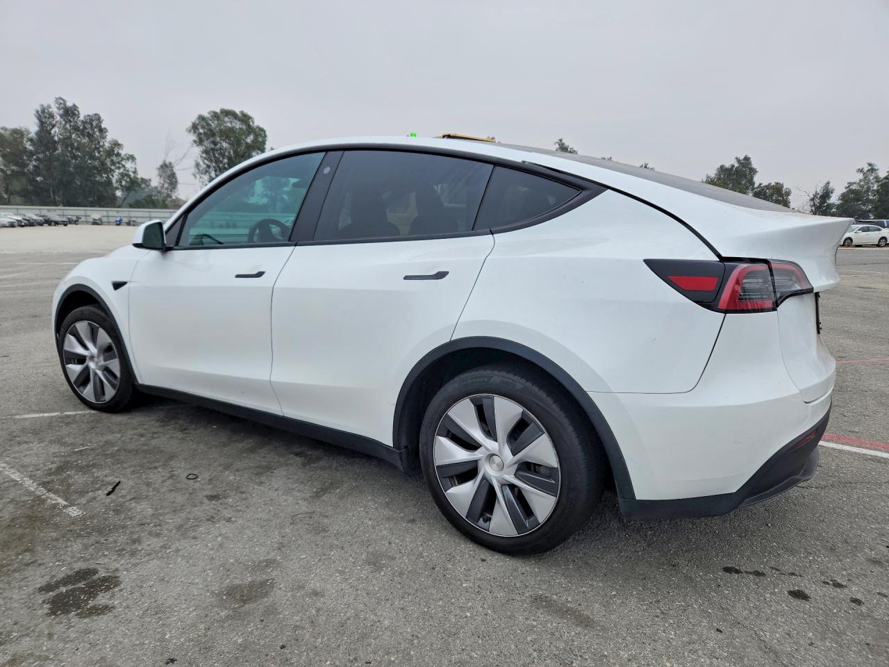 2023 TESLA MODEL Y — снимка 2