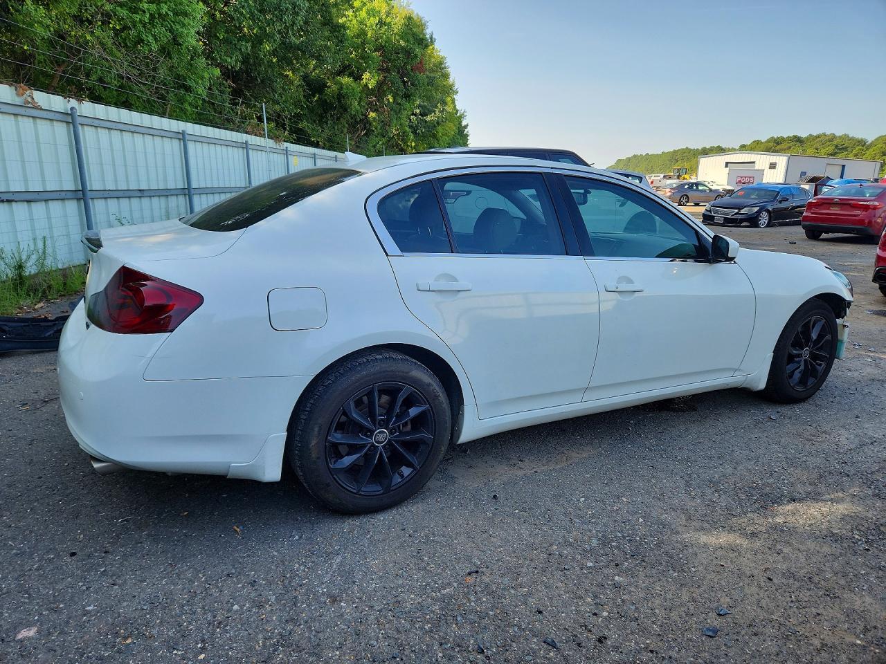 2013 INFINITI G37 SEDAN X — снимка 3