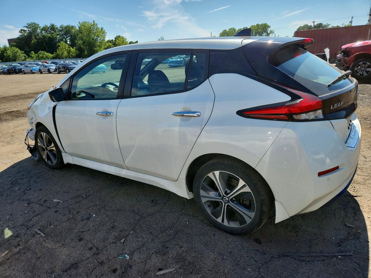 2020 NISSAN LEAF SV PLUS — снимка 2