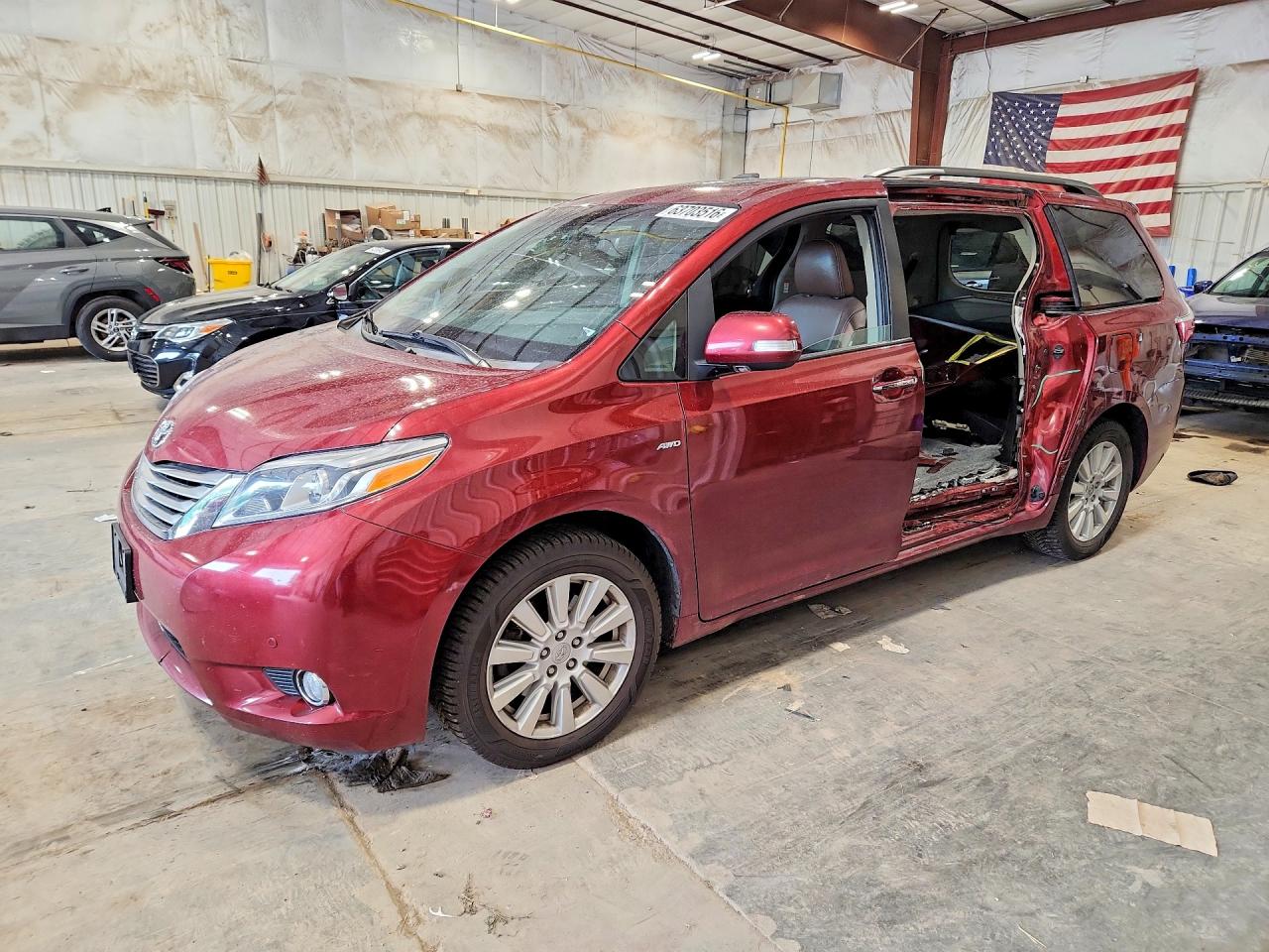 2017 TOYOTA SIENNA LIMITED PREMIUM 7-PASSENGER