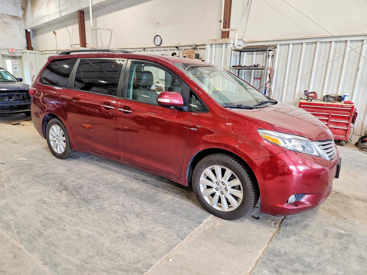 2017 TOYOTA SIENNA LIMITED PREMIUM 7-PASSENGER — снимка 4