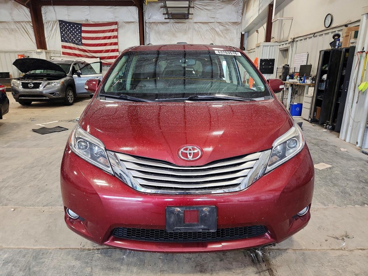 2017 TOYOTA SIENNA LIMITED PREMIUM 7-PASSENGER — снимка 5