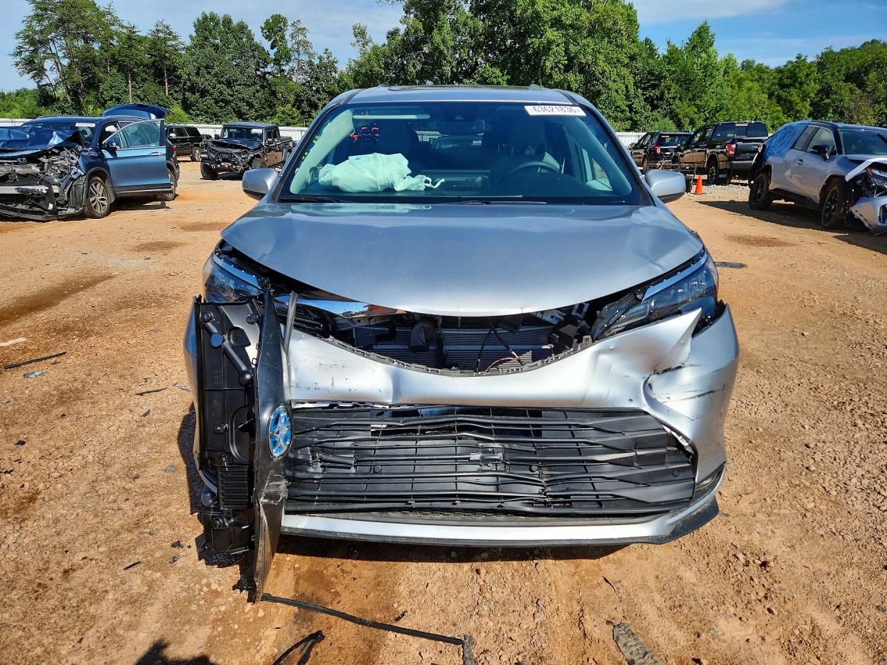 2025 TOYOTA SIENNA XLE 7-PASSENGER — снимка 5
