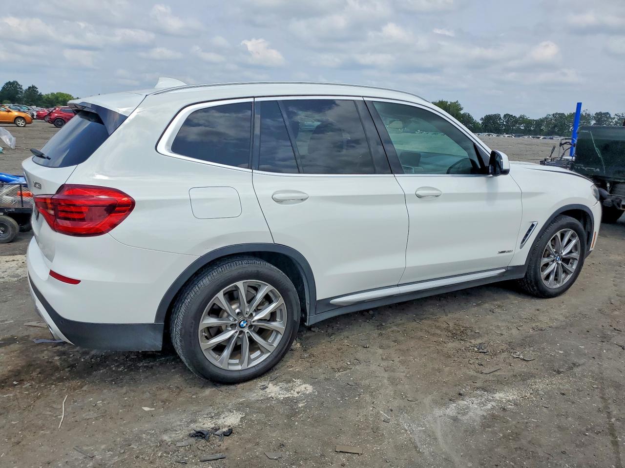 2018 BMW X3 XDRIVE30I — снимка 3