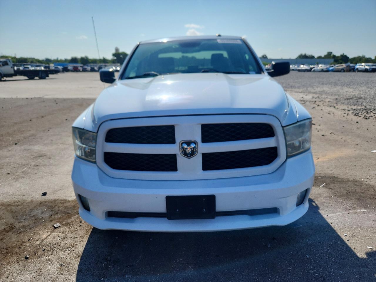 2016 RAM 1500 ST — снимка 5